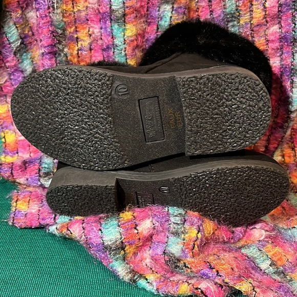 NWOT CHILDREN’S BLACK BOOTS  W/faux fur. Sz 10 - Picture 6 of 7
